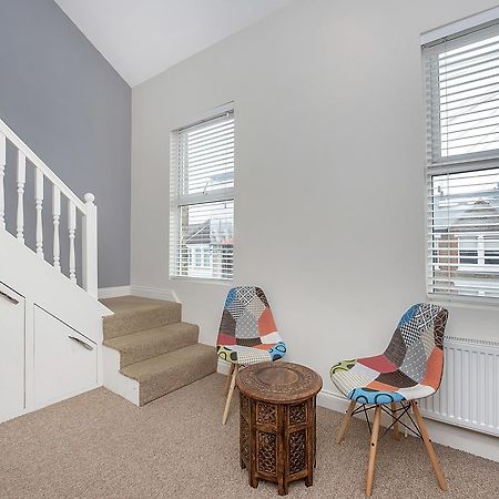 Finding My Palace Guest House In Tooting Митчам Экстерьер фото